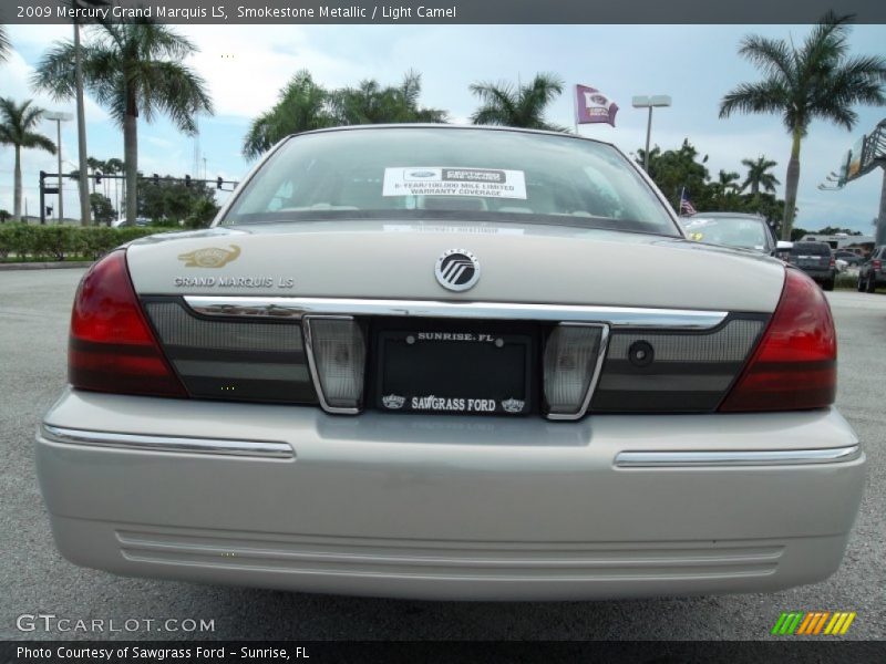 Smokestone Metallic / Light Camel 2009 Mercury Grand Marquis LS