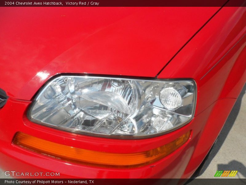Victory Red / Gray 2004 Chevrolet Aveo Hatchback