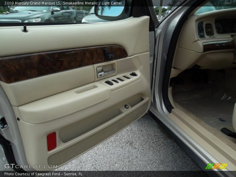 Smokestone Metallic / Light Camel 2009 Mercury Grand Marquis LS