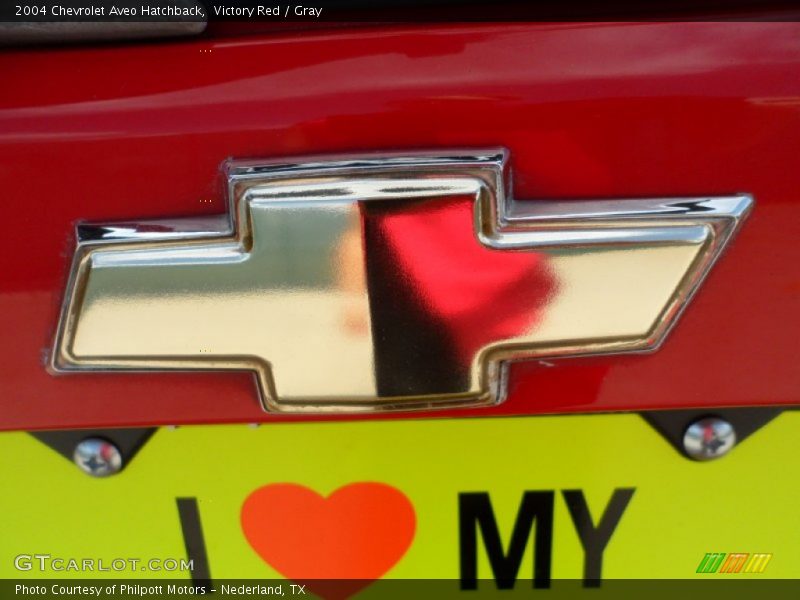 Victory Red / Gray 2004 Chevrolet Aveo Hatchback