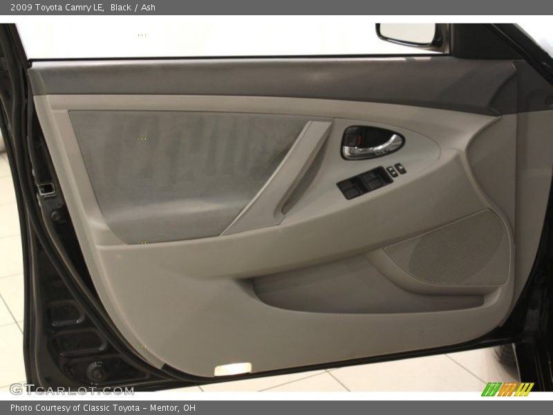 Black / Ash 2009 Toyota Camry LE
