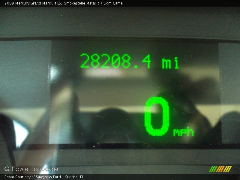 Smokestone Metallic / Light Camel 2009 Mercury Grand Marquis LS