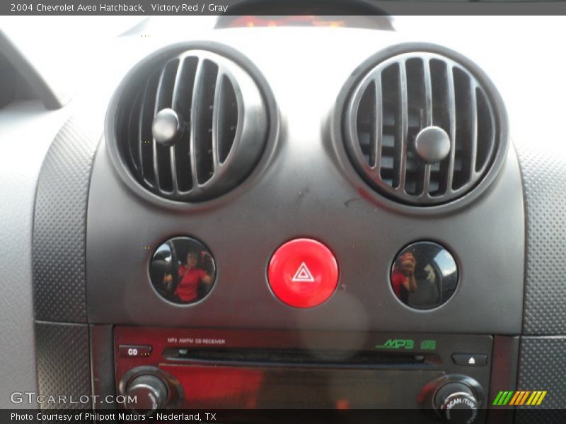 Victory Red / Gray 2004 Chevrolet Aveo Hatchback