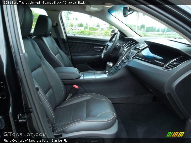 Tuxedo Black / Charcoal Black 2011 Ford Taurus Limited