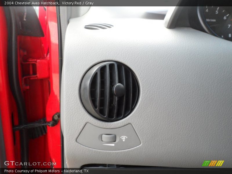 Victory Red / Gray 2004 Chevrolet Aveo Hatchback