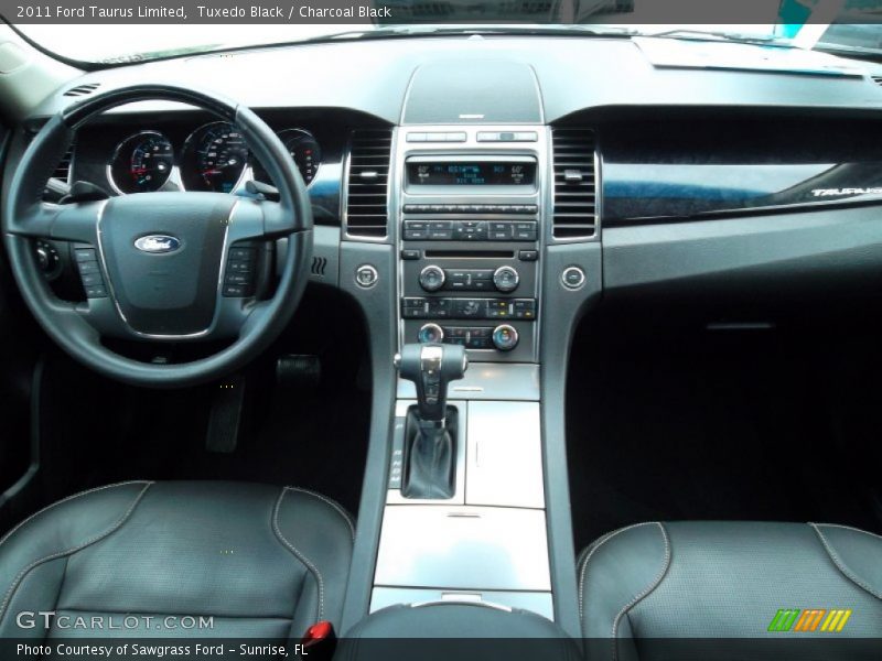 Tuxedo Black / Charcoal Black 2011 Ford Taurus Limited