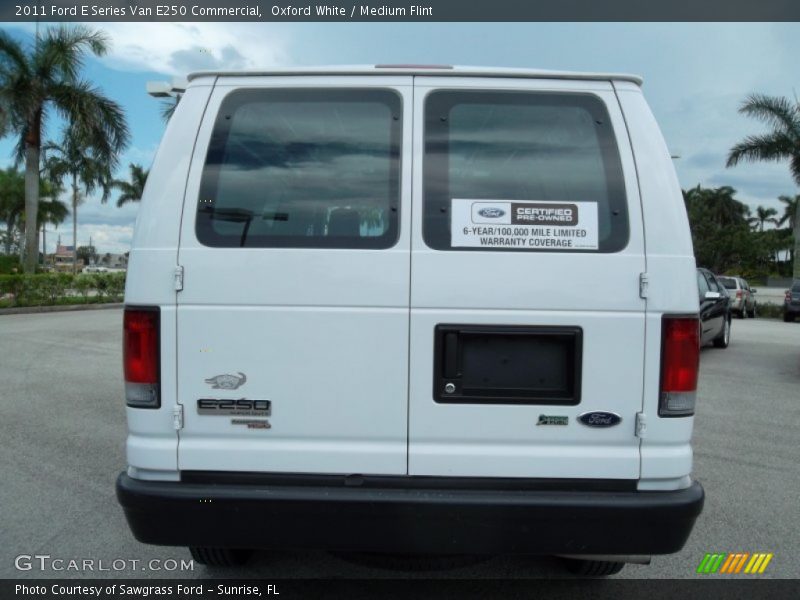 Oxford White / Medium Flint 2011 Ford E Series Van E250 Commercial