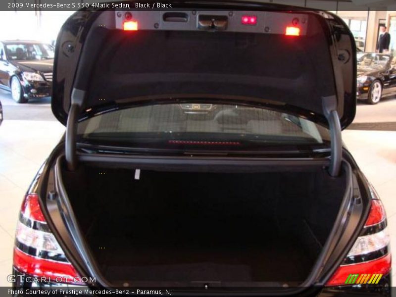 Black / Black 2009 Mercedes-Benz S 550 4Matic Sedan