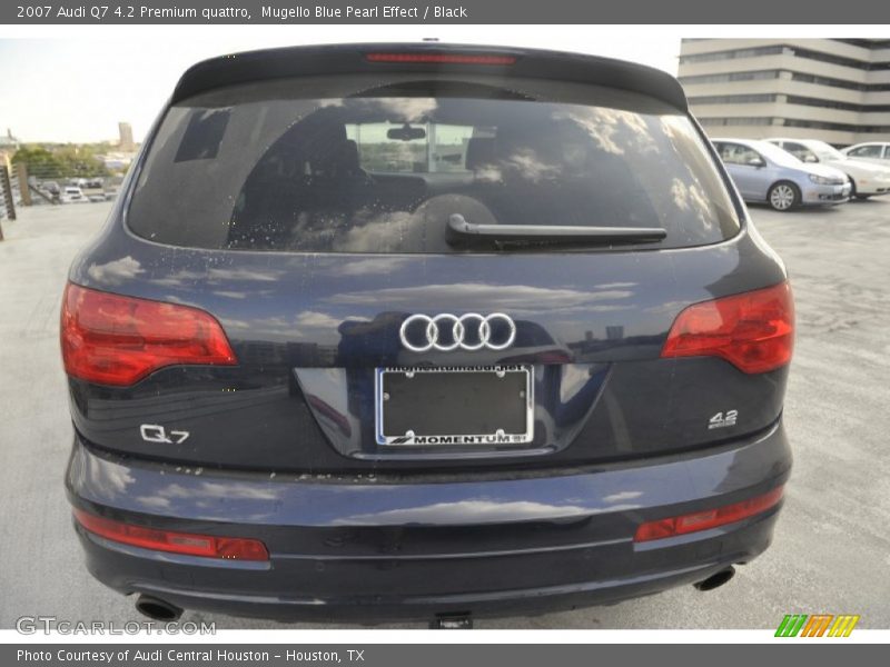Mugello Blue Pearl Effect / Black 2007 Audi Q7 4.2 Premium quattro