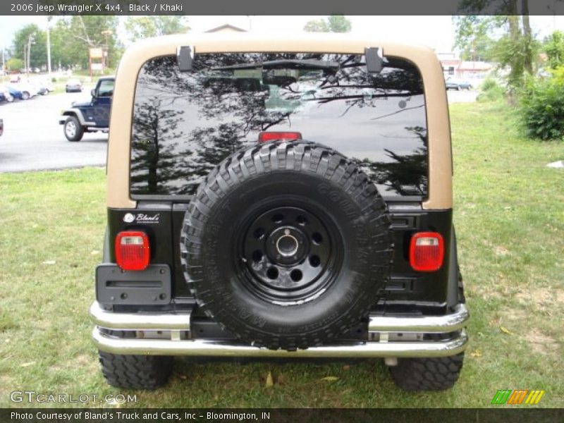 Black / Khaki 2006 Jeep Wrangler X 4x4