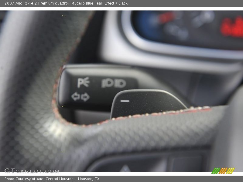 Mugello Blue Pearl Effect / Black 2007 Audi Q7 4.2 Premium quattro