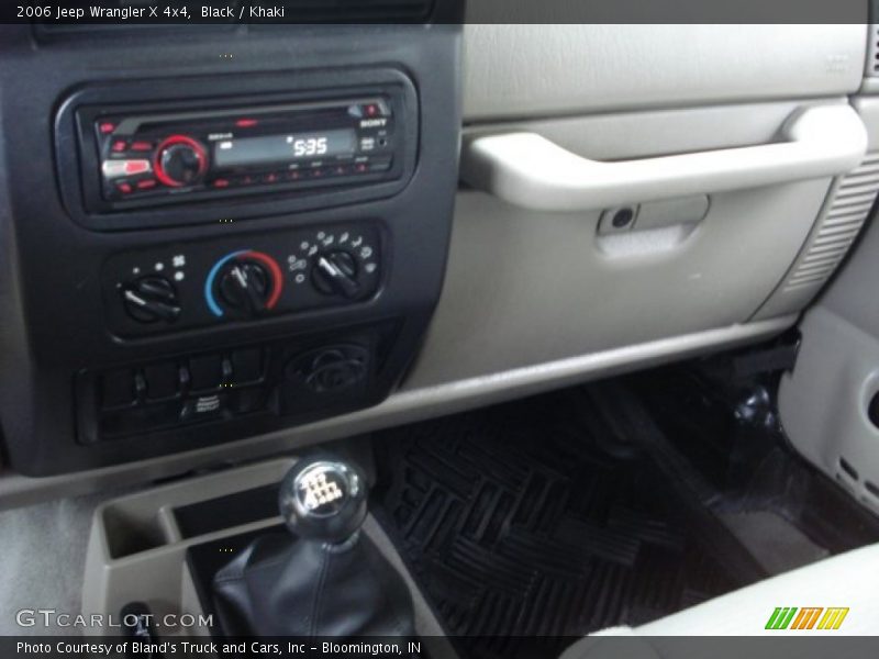 Black / Khaki 2006 Jeep Wrangler X 4x4