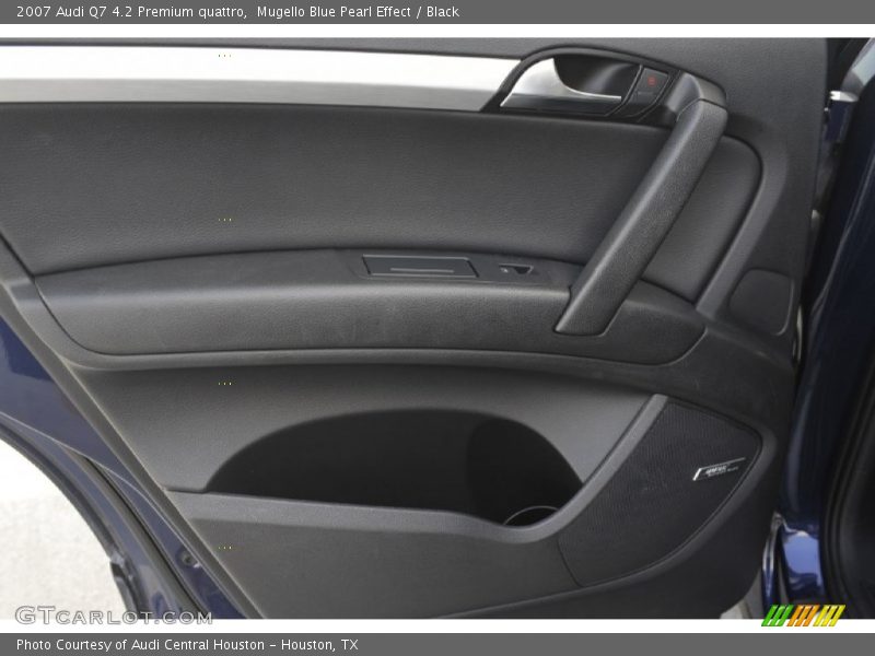 Mugello Blue Pearl Effect / Black 2007 Audi Q7 4.2 Premium quattro