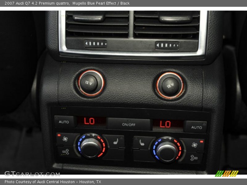 Controls of 2007 Q7 4.2 Premium quattro
