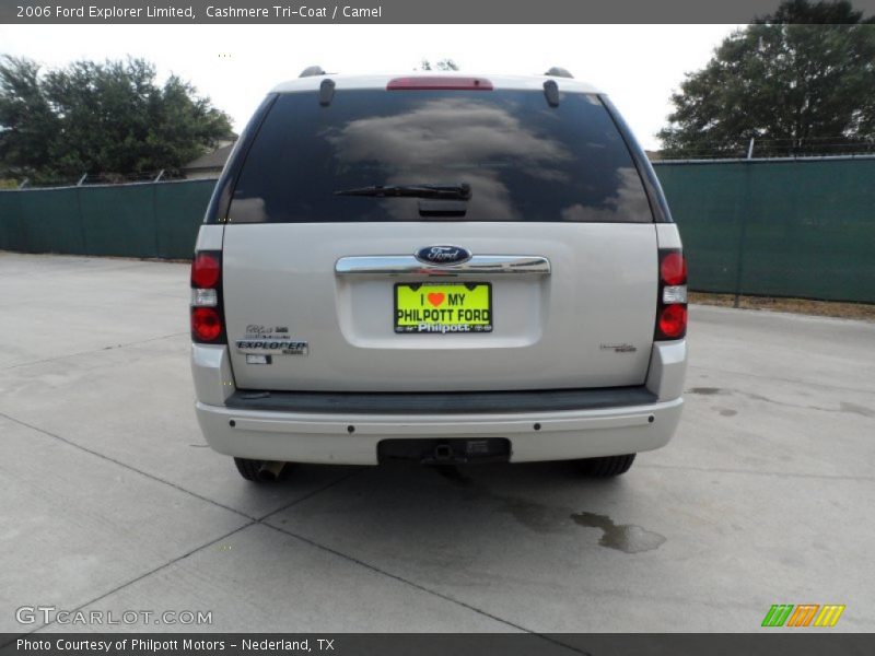 Cashmere Tri-Coat / Camel 2006 Ford Explorer Limited