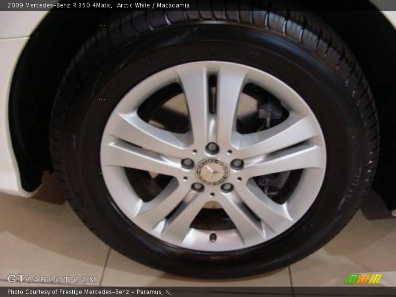 Arctic White / Macadamia 2009 Mercedes-Benz R 350 4Matic