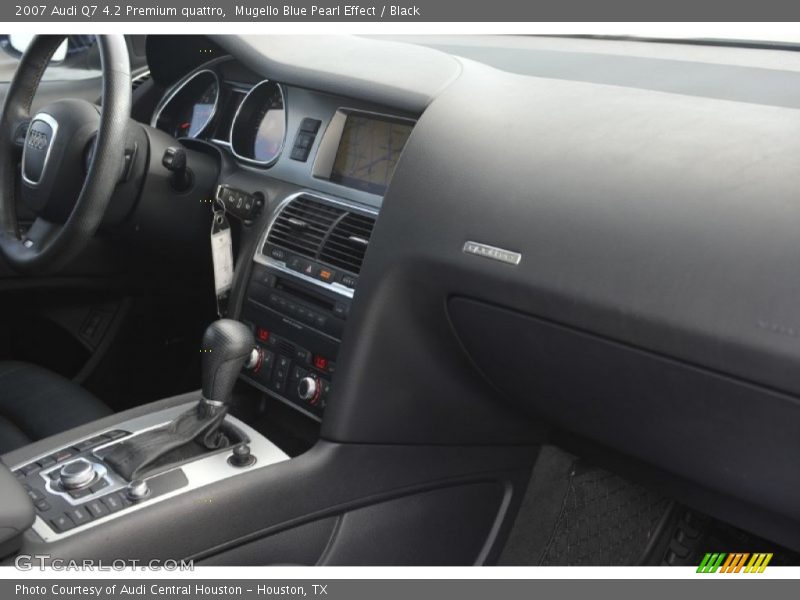 Mugello Blue Pearl Effect / Black 2007 Audi Q7 4.2 Premium quattro