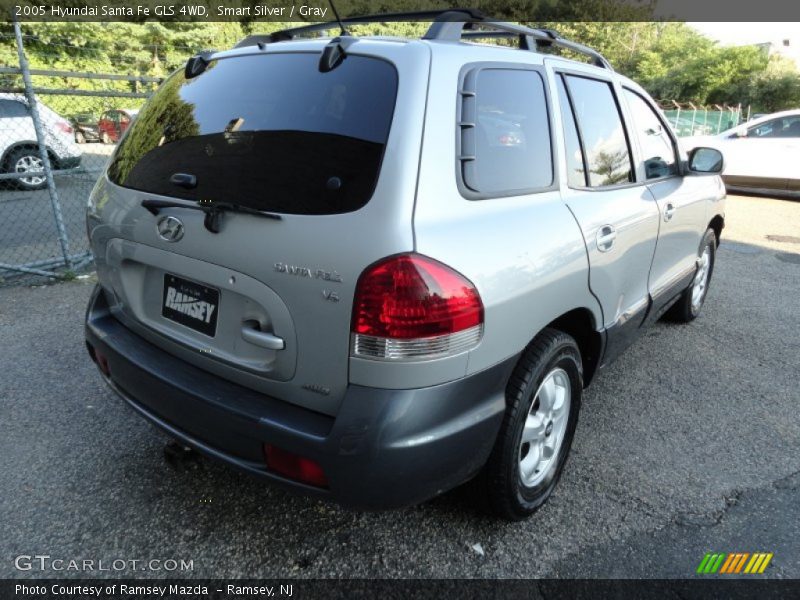 Smart Silver / Gray 2005 Hyundai Santa Fe GLS 4WD