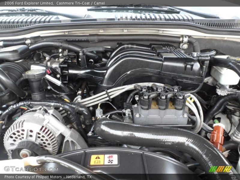 Cashmere Tri-Coat / Camel 2006 Ford Explorer Limited