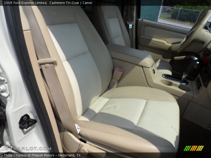 Cashmere Tri-Coat / Camel 2006 Ford Explorer Limited