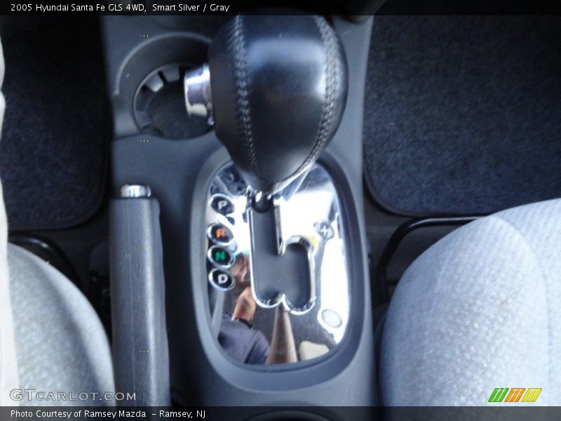 Smart Silver / Gray 2005 Hyundai Santa Fe GLS 4WD
