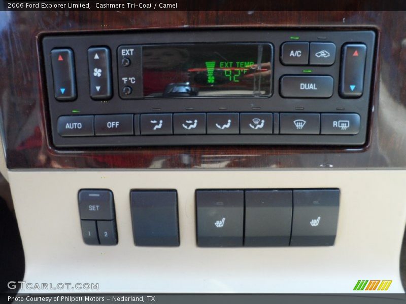 Cashmere Tri-Coat / Camel 2006 Ford Explorer Limited
