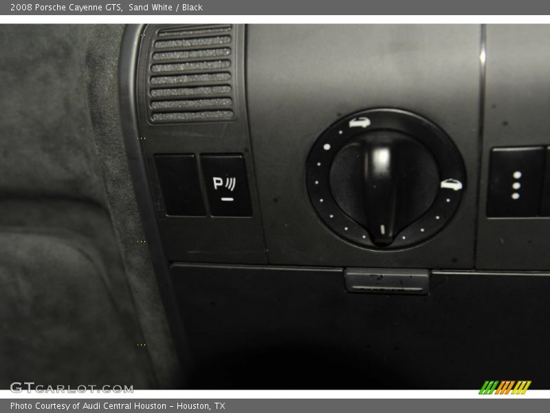 Sand White / Black 2008 Porsche Cayenne GTS