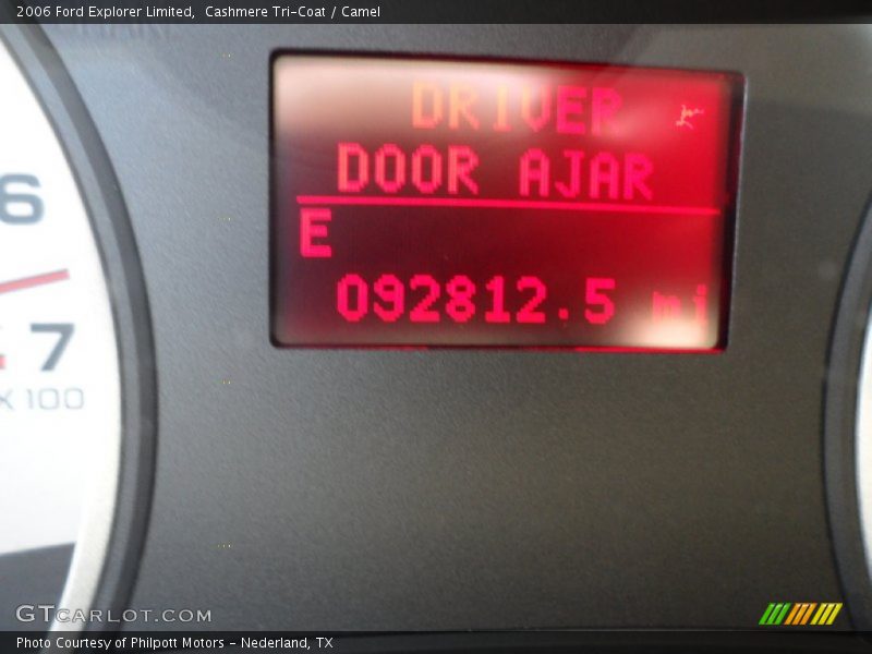 Cashmere Tri-Coat / Camel 2006 Ford Explorer Limited