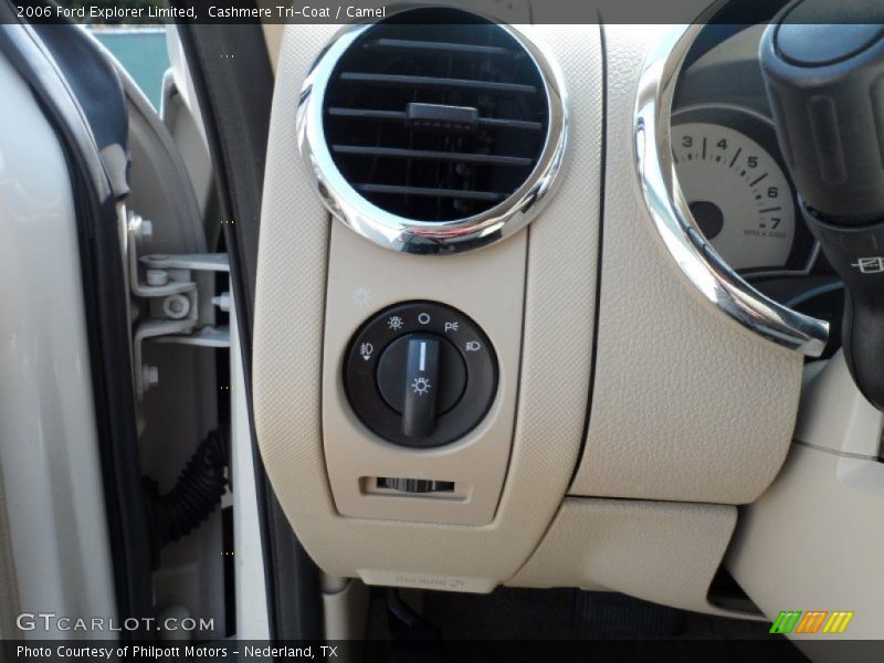 Cashmere Tri-Coat / Camel 2006 Ford Explorer Limited