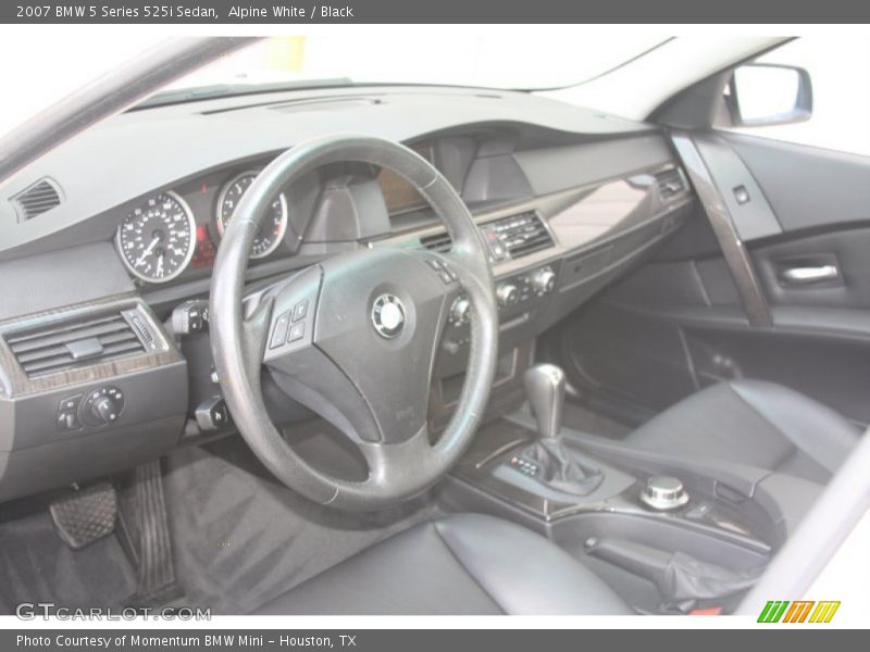 Alpine White / Black 2007 BMW 5 Series 525i Sedan