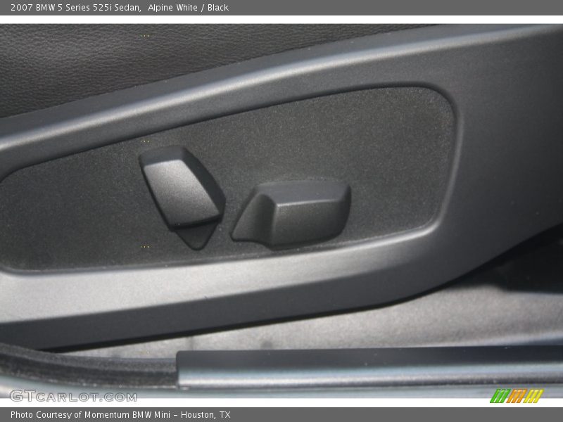 Alpine White / Black 2007 BMW 5 Series 525i Sedan