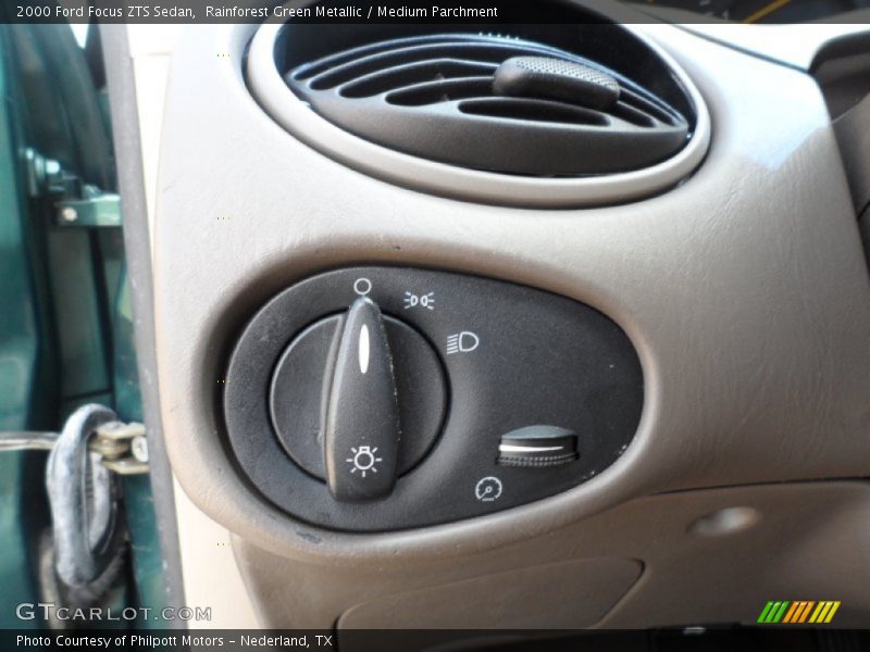 Rainforest Green Metallic / Medium Parchment 2000 Ford Focus ZTS Sedan