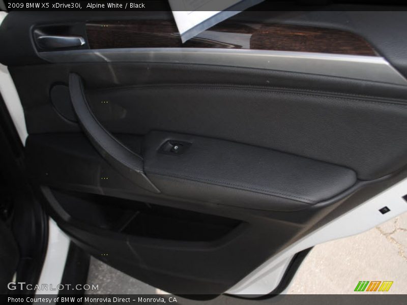 Alpine White / Black 2009 BMW X5 xDrive30i