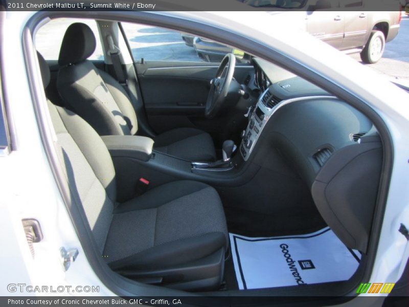 Summit White / Ebony 2011 Chevrolet Malibu LT