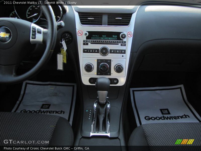 Summit White / Ebony 2011 Chevrolet Malibu LT