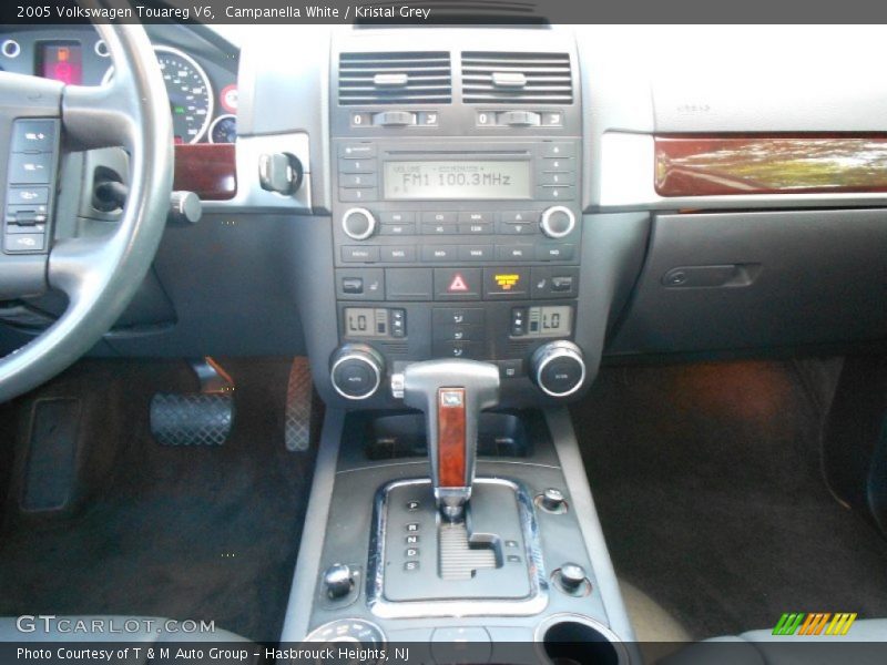 Campanella White / Kristal Grey 2005 Volkswagen Touareg V6