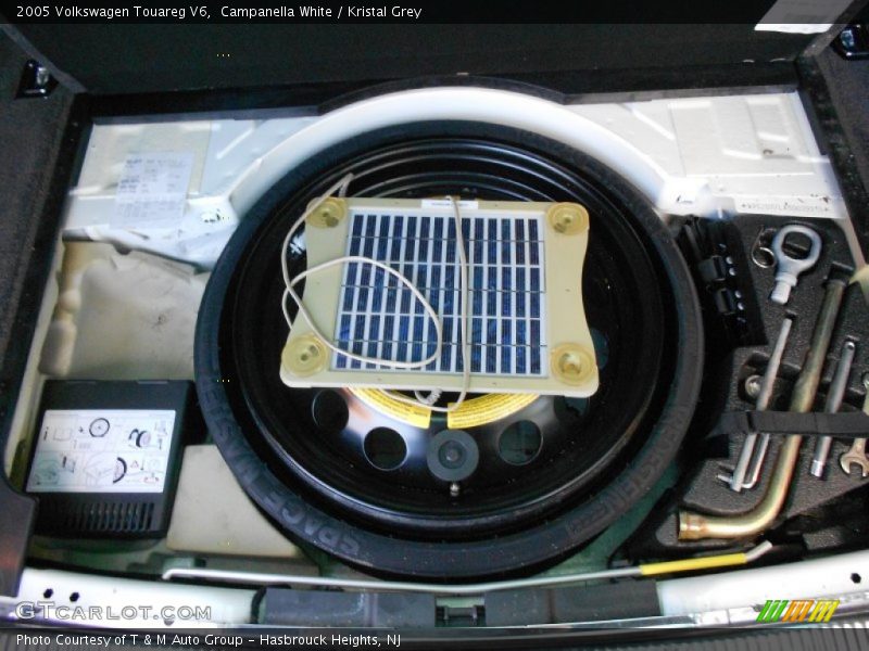 Campanella White / Kristal Grey 2005 Volkswagen Touareg V6