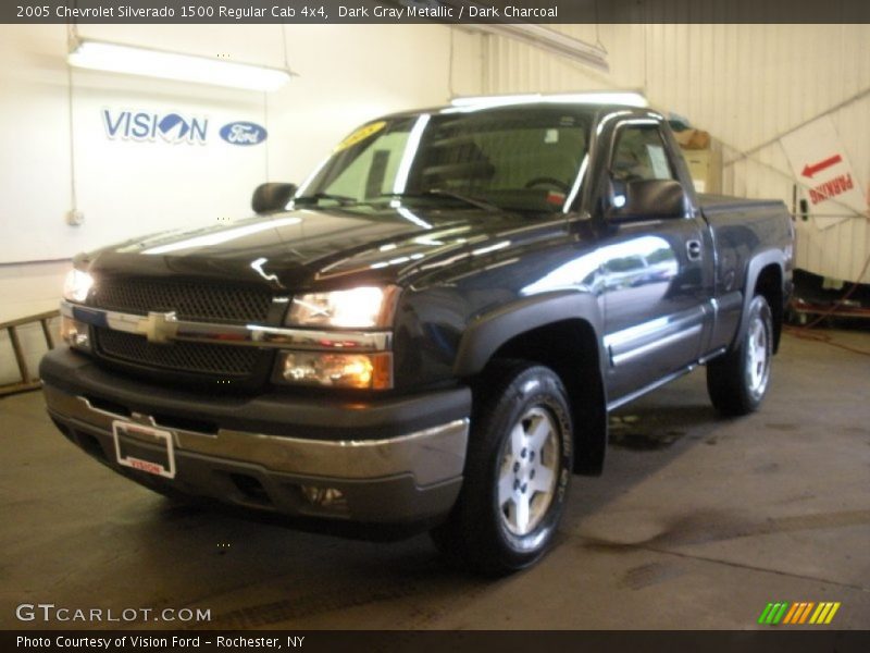 Dark Gray Metallic / Dark Charcoal 2005 Chevrolet Silverado 1500 Regular Cab 4x4