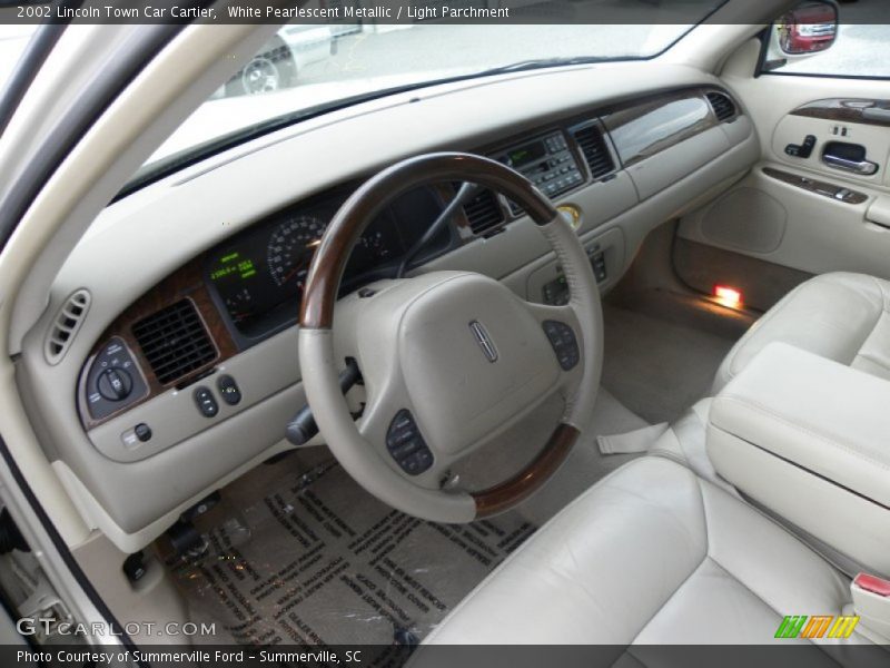  2002 Town Car Cartier Light Parchment Interior