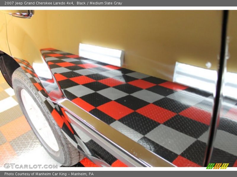 Black / Medium Slate Gray 2007 Jeep Grand Cherokee Laredo 4x4