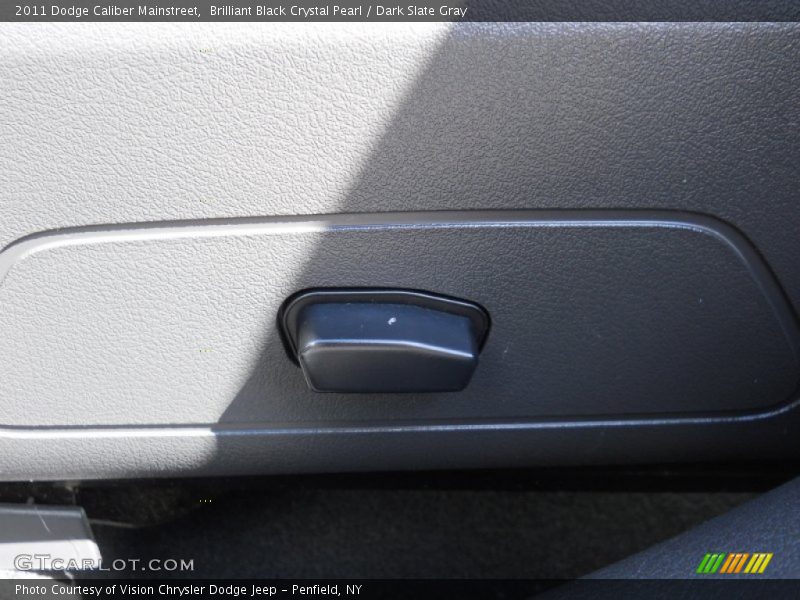 Brilliant Black Crystal Pearl / Dark Slate Gray 2011 Dodge Caliber Mainstreet