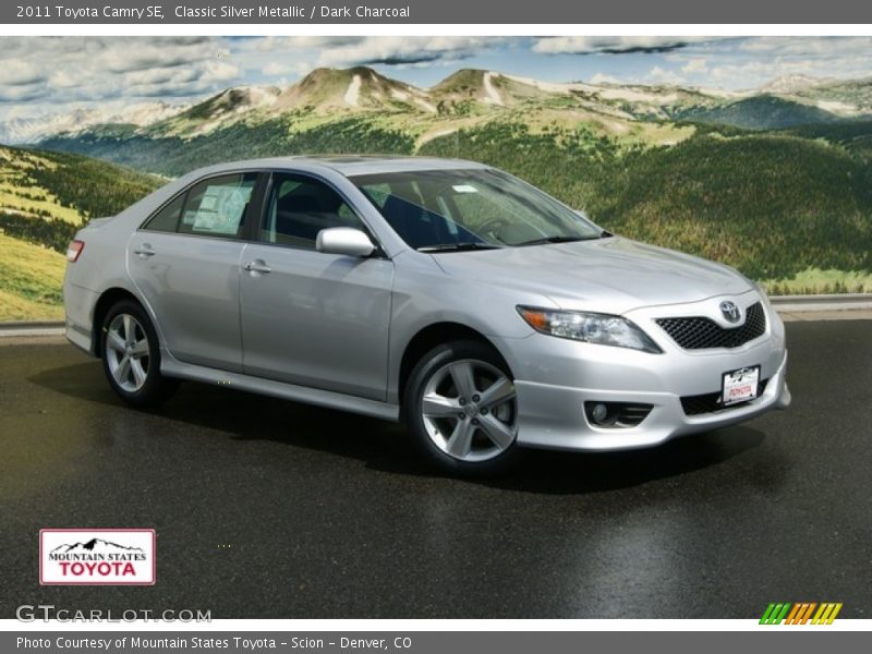 Classic Silver Metallic / Dark Charcoal 2011 Toyota Camry SE