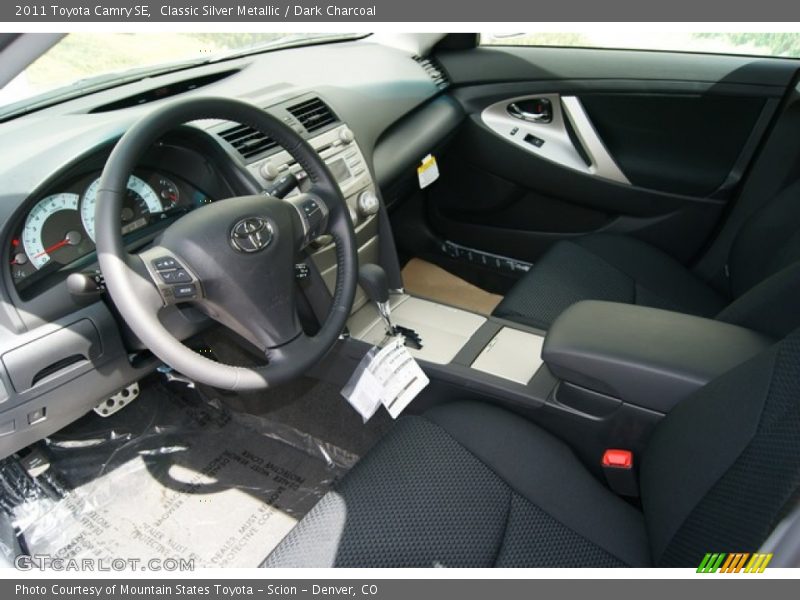 Classic Silver Metallic / Dark Charcoal 2011 Toyota Camry SE
