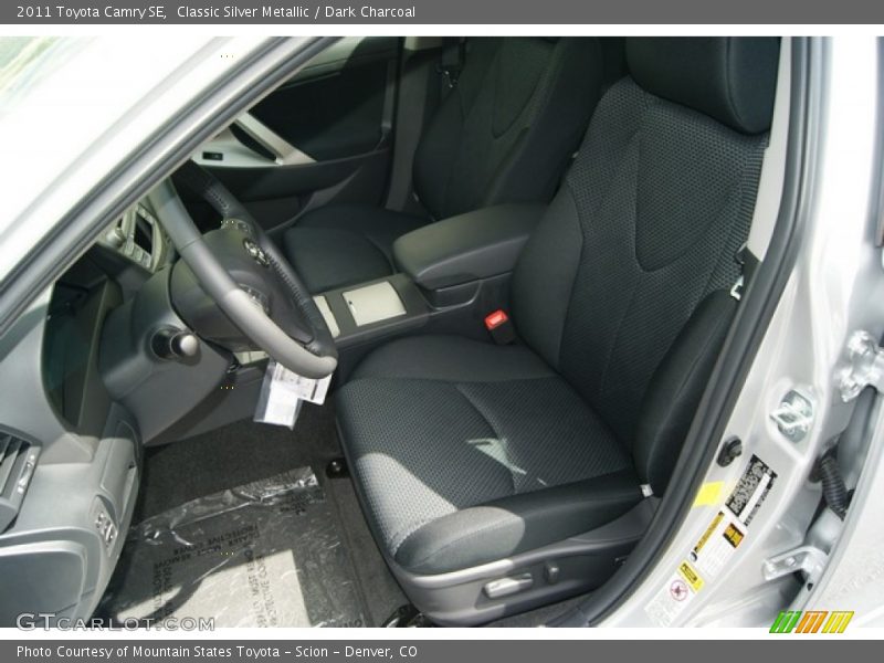 Classic Silver Metallic / Dark Charcoal 2011 Toyota Camry SE