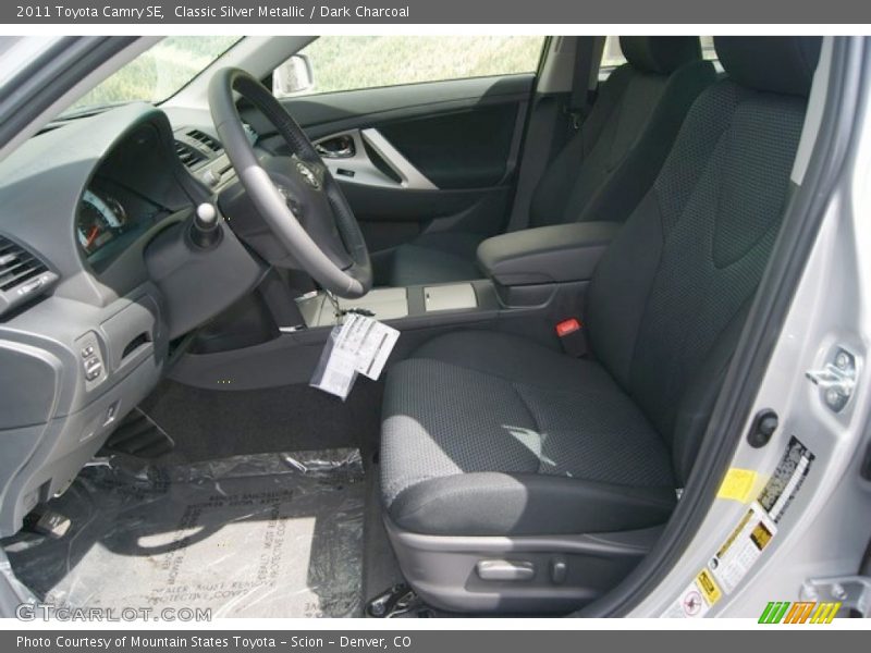 Classic Silver Metallic / Dark Charcoal 2011 Toyota Camry SE