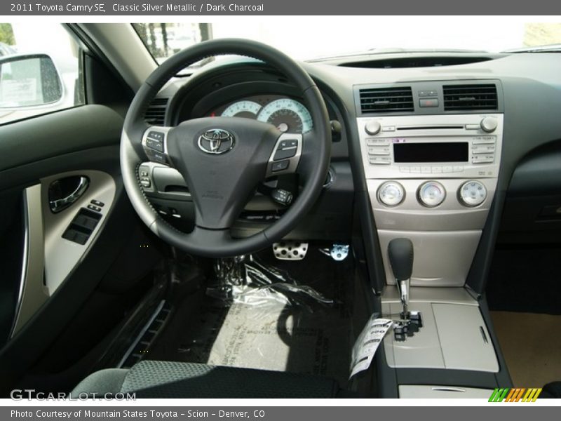 Classic Silver Metallic / Dark Charcoal 2011 Toyota Camry SE