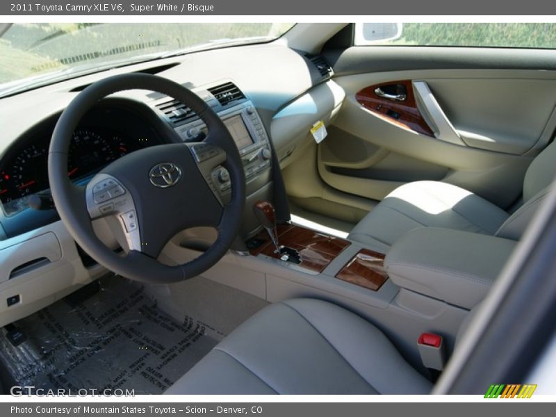 Super White / Bisque 2011 Toyota Camry XLE V6