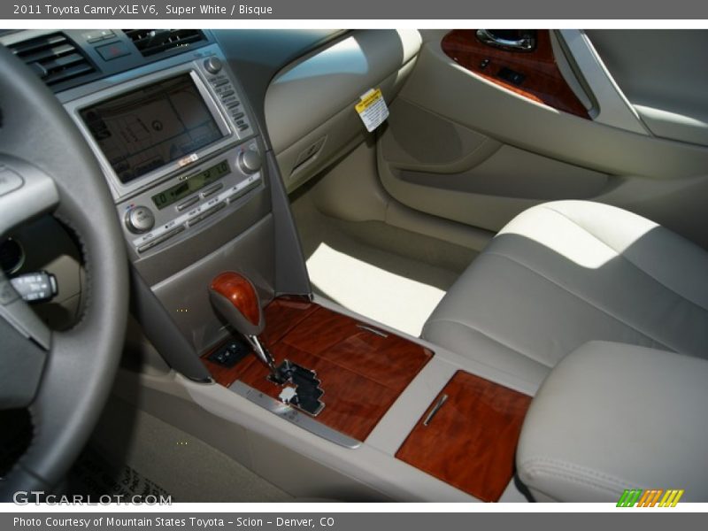 Super White / Bisque 2011 Toyota Camry XLE V6