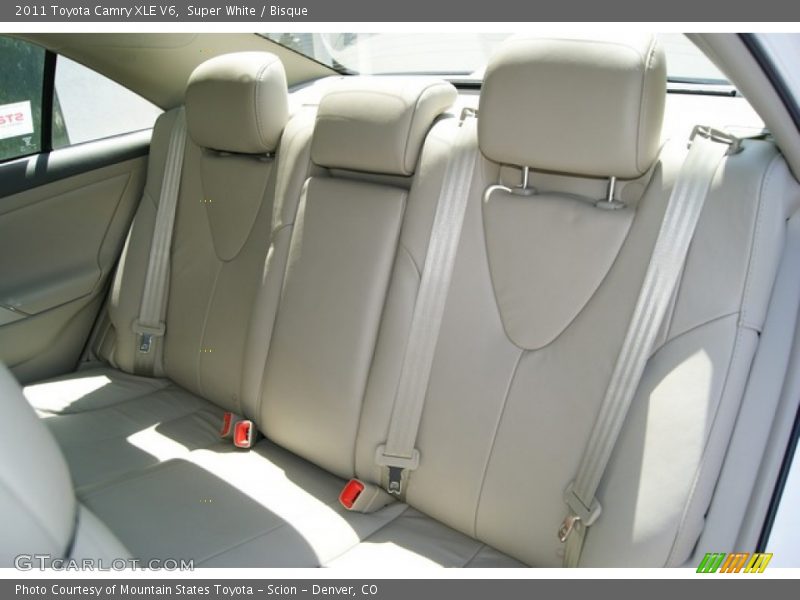 Super White / Bisque 2011 Toyota Camry XLE V6