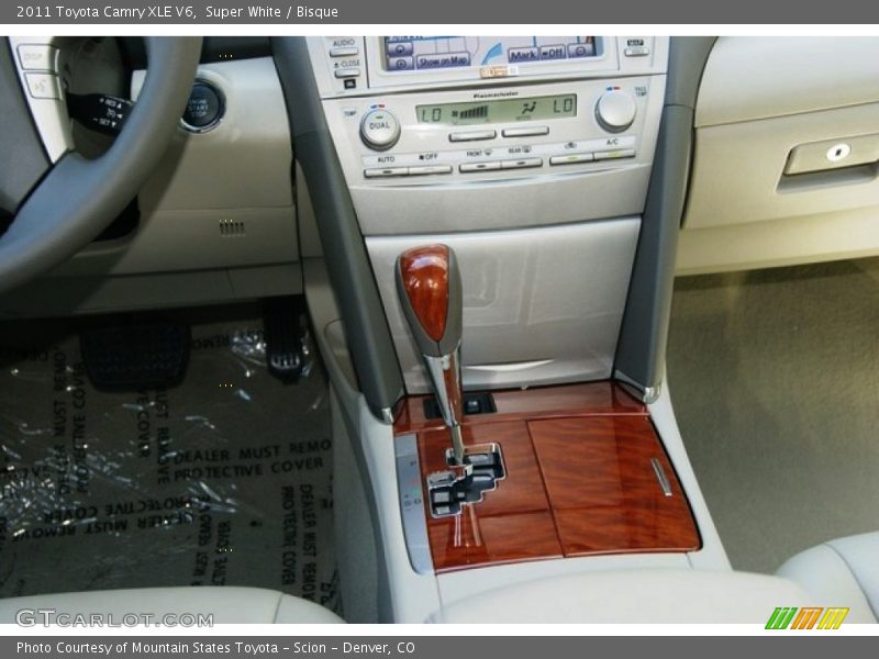 Super White / Bisque 2011 Toyota Camry XLE V6